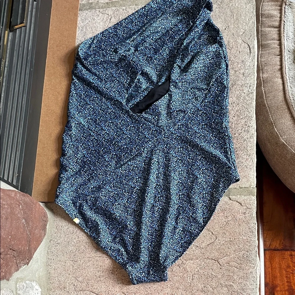 Summersalt  The Sidestroke One-Shoulder Swimsuit - Picture 4 of 10